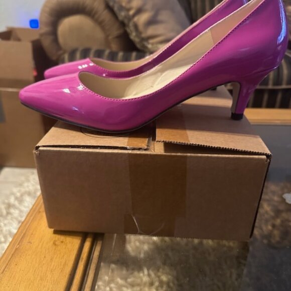 Heels - Picture 3 of 4